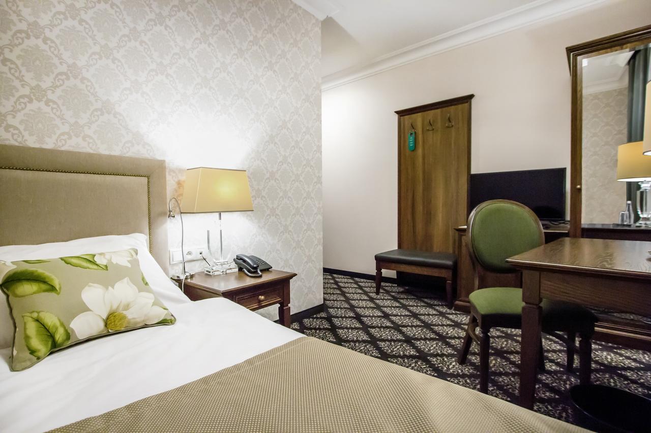 Hg Hotel Toszek Экстерьер фото