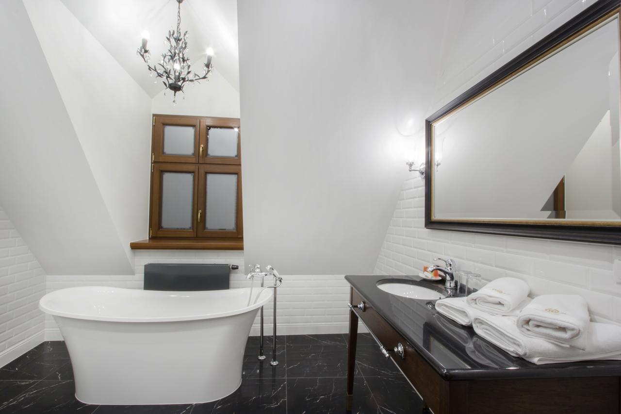 Hg Hotel Toszek Экстерьер фото