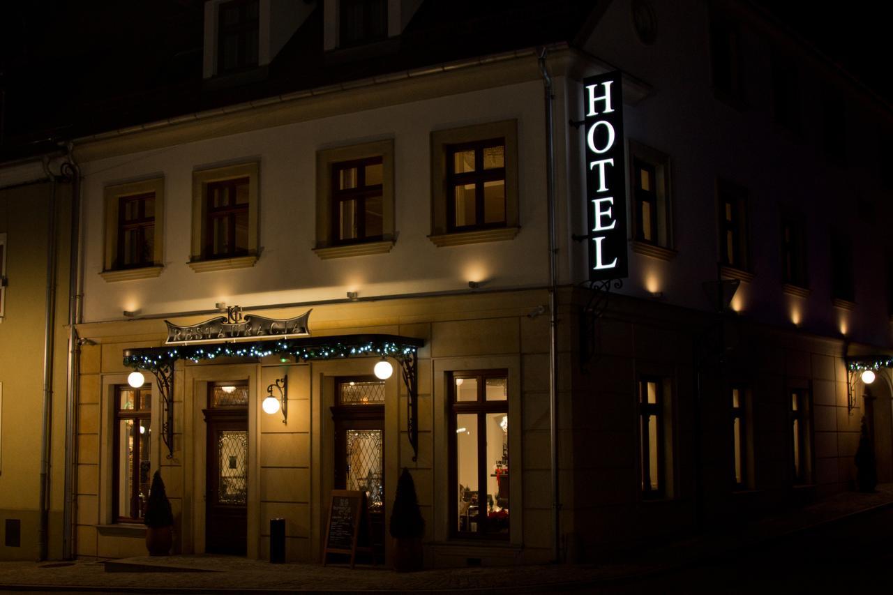 Hg Hotel Toszek Экстерьер фото